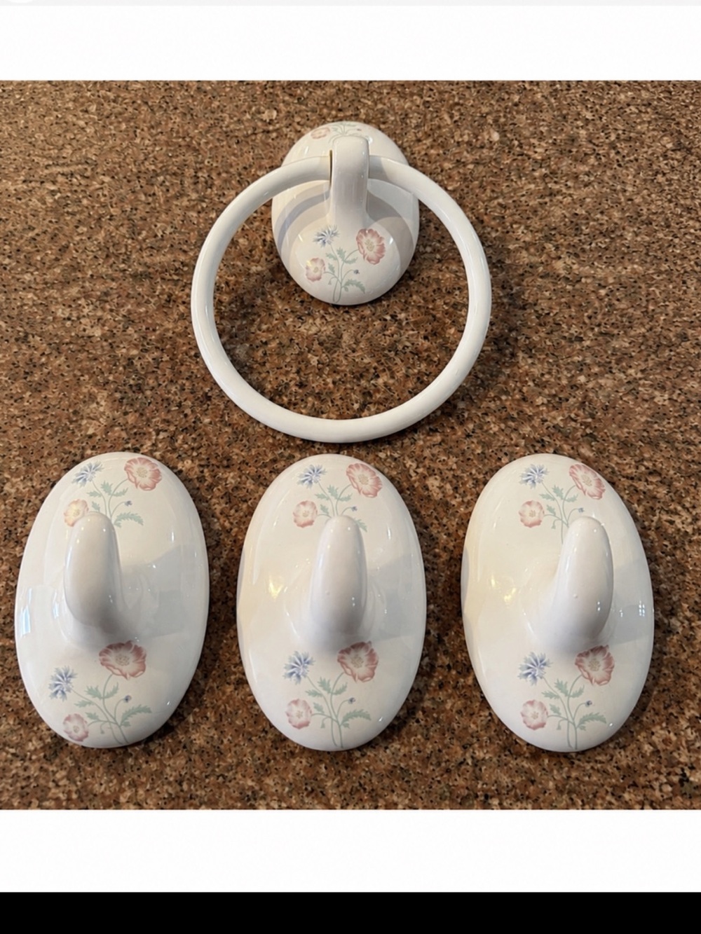 Melard Floral Ceramic Towel Ring & 3Wall Hooks Vintage Bathroom Set